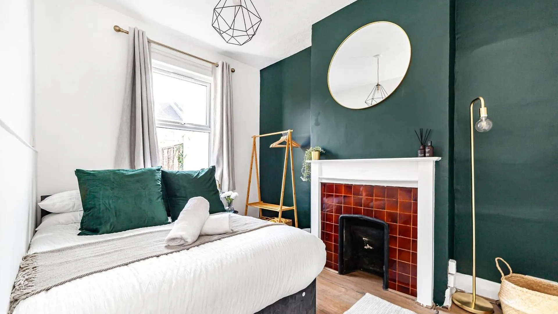 Riverdale Residence 4 Beds Plumstead  United Kingdom